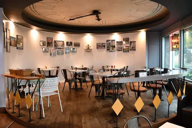 Café Bistro Découvertes