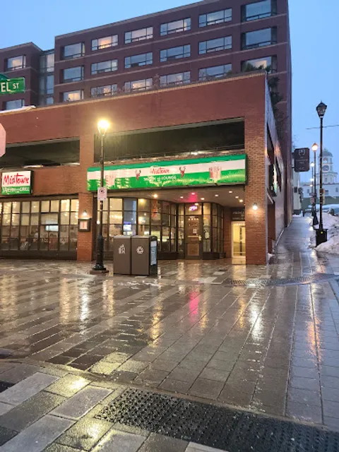 Midtown-Boomers Tavern & Lounge