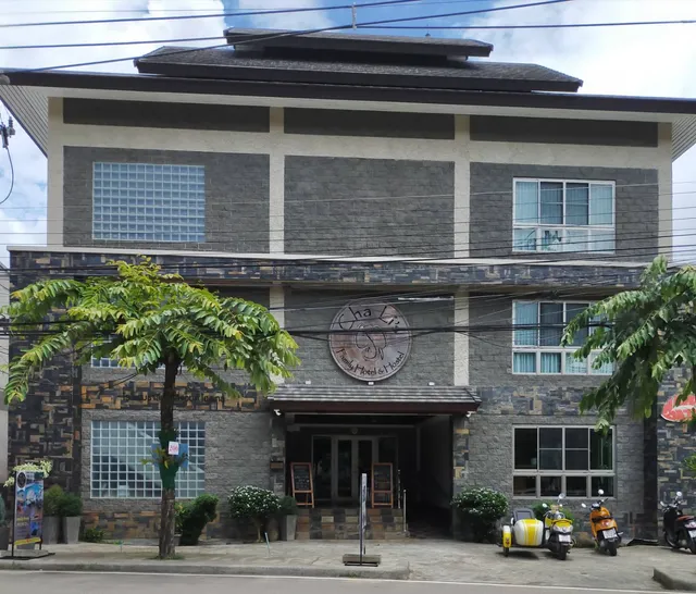 Cha Li's Family Hotel & Hostel