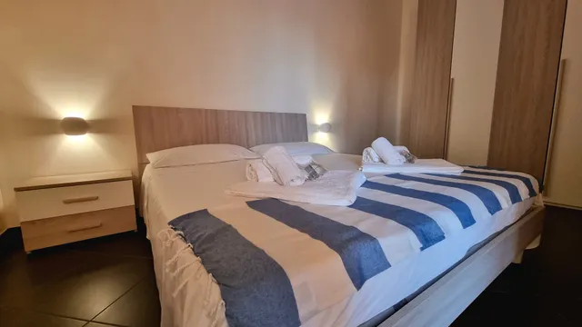 𝐋𝐚 𝐒𝐮𝐢𝐭𝐞 𝐝𝐢 𝐏𝐨𝐬𝐞𝐢𝐝𝐨𝐧𝐞 - 𝐶𝑎𝑠𝑎 𝑉𝑎𝑐𝑎𝑛𝑧𝑒 - 𝑉𝑎𝑐𝑎𝑡𝑖𝑜𝑛 𝑅𝑒𝑛𝑡𝑎𝑙𝑠