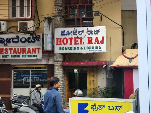 Hotel Raj