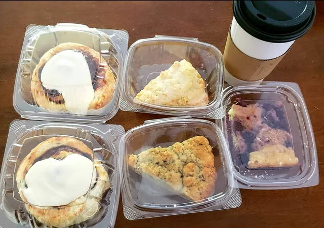 CoCo Coffeehut Drive-Thru