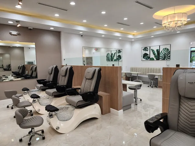 POLISH AVENUE MANI-PEDI