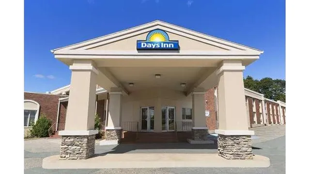 Days Inn by Wyndham Bridgewater Conference Center