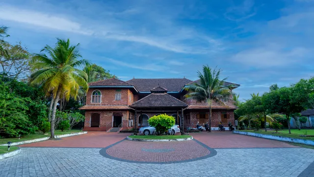 Kumarakom Heritage Resort & Ayurveda