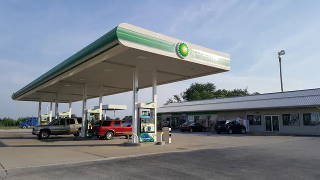 Dillsboro Mobil Food Mart