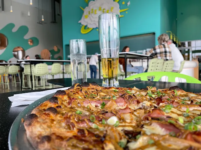 Little Bettie Pizza & Snacks