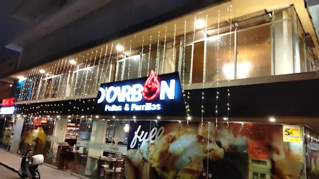 D'Carbón Pollos y Parrillas