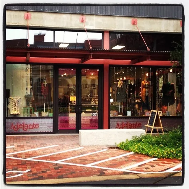 Adelante Boutique