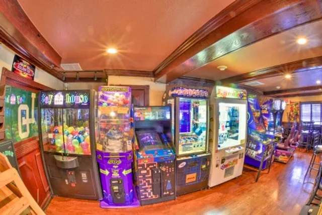 Old Detroit Bar and Grille