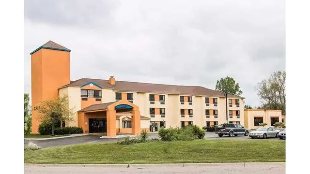Days Inn by Wyndham Flint/Bishop International Airport
