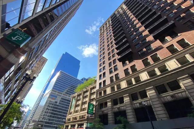 212 W Washington Condo Association