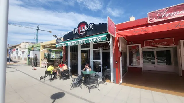 La Luna Cafe