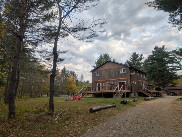 Hollow Valley Resort