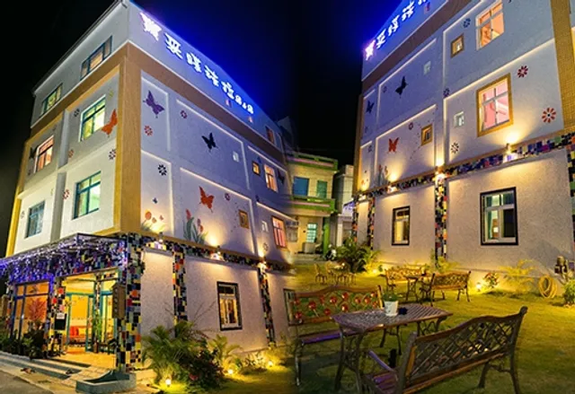 Mining Butterfly Farah Bed and Breakfast