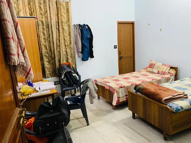Boys Hostel/PG (300Mts. from Jaipuria Institute) - Only for Students