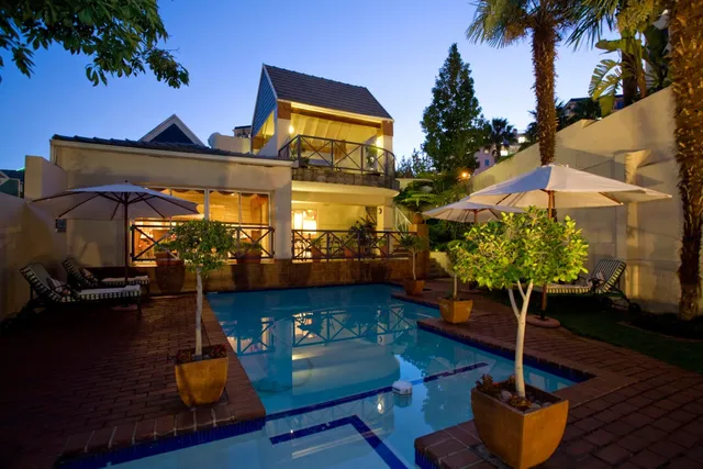 Courtyard Hotel Sandton