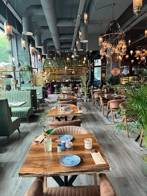 SALLORA Amsterdam Restaurant