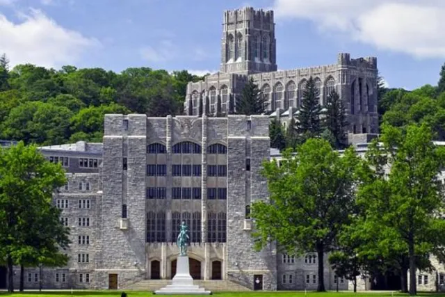 Holiday Inn Express & Suites West Point-Fort Montgomery by IHG