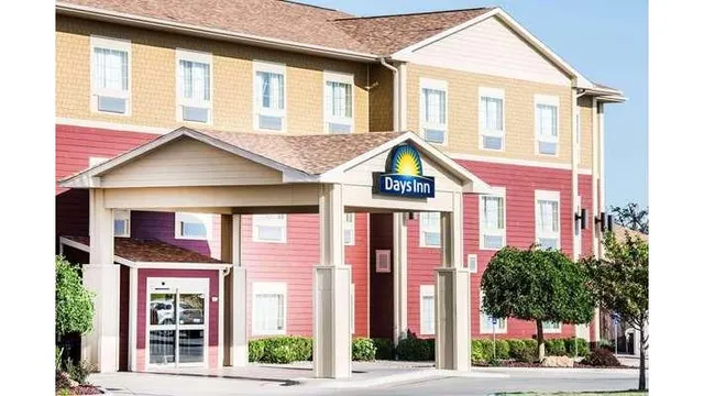 Days Inn by Wyndham Ellis