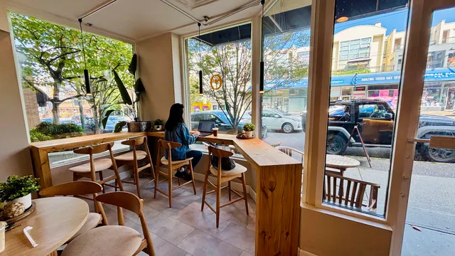 Amberdo Cafe and Bakery