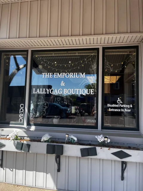 Lallygag Boutique