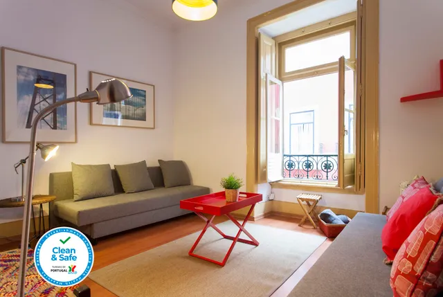 Coliseu by Central Hill Apartments - Vacation Rentals in Lisbon