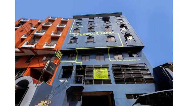 Spot On Junction Hostel