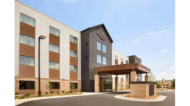 Country Inn & Suites by Radisson Asheville River Arts District