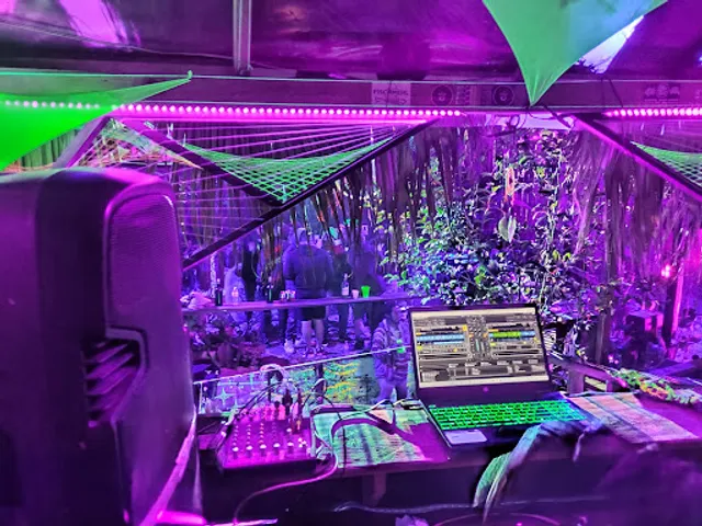 Octli cabaña y pulqueria