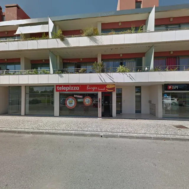 B. Lunch Portugal - Actividades Hoteleiras, Lda.