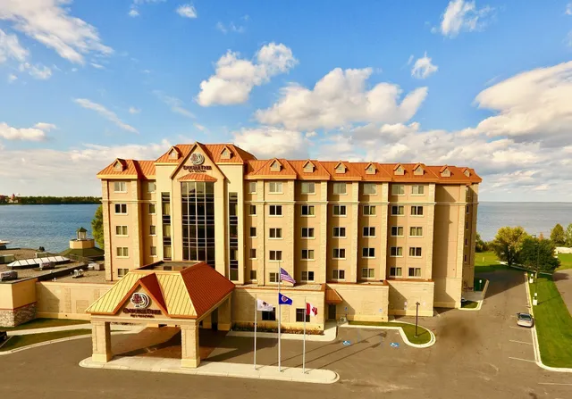 DoubleTree by Hilton Hotel Bemidji
