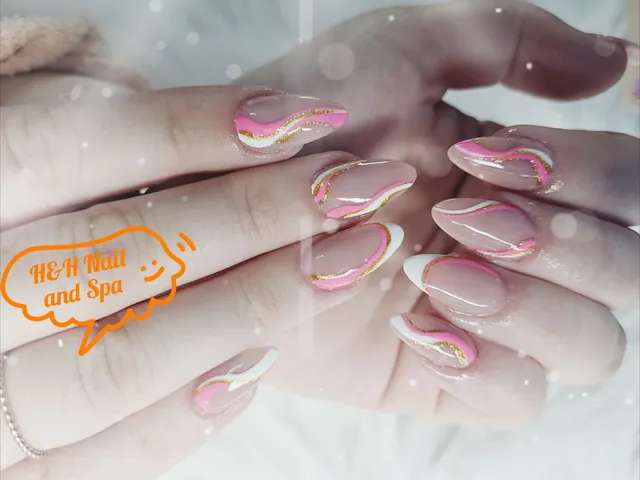 H & H Nails And Spa