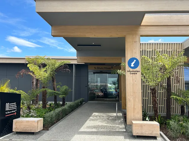 elfbar nachfüll pod läuft aus Cloud 9 Vapes: Saraland Vape Shop (AL) main image 0