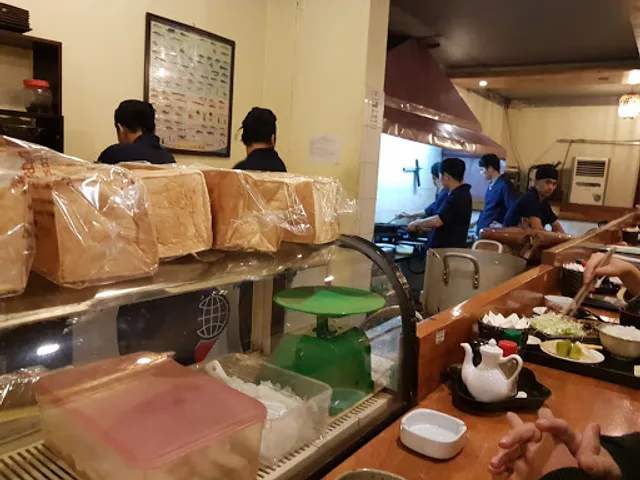 Sushi sashimi (Nhà Hàng Nhật Bản)