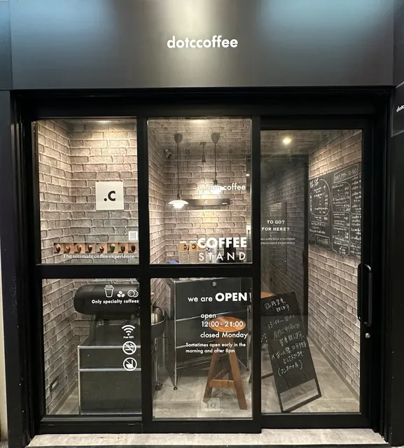 dotccoffee（single origin coffee & matcha latte）