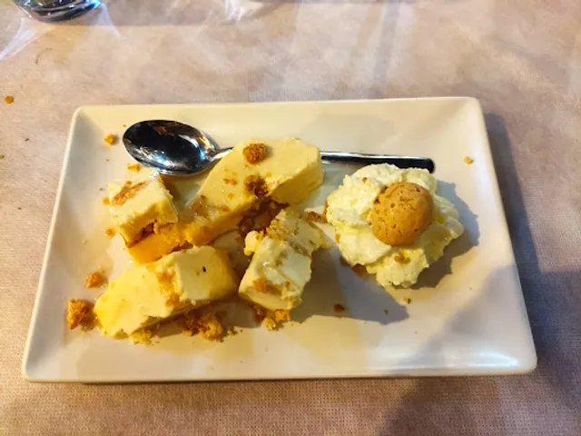 Una faccia Una razza