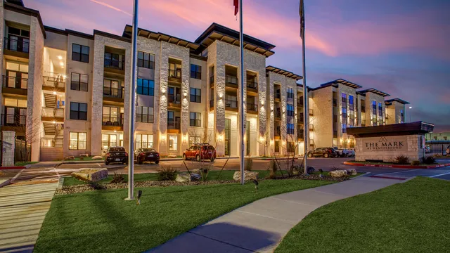 Mustang Ridge Apartments