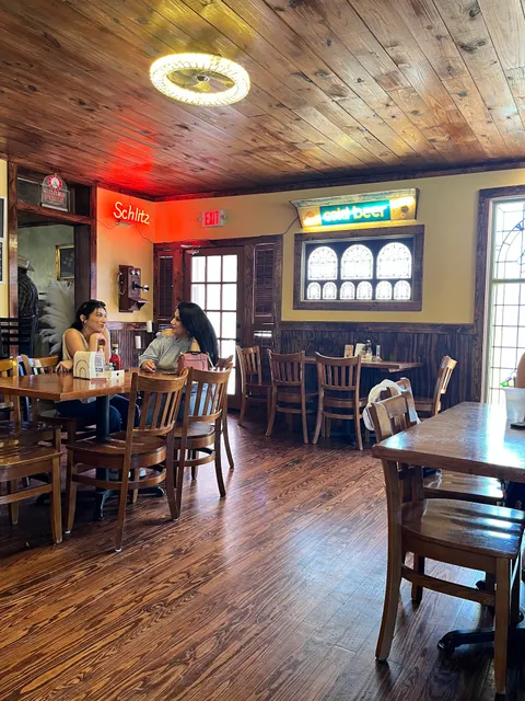 The New Acadiana Cafe