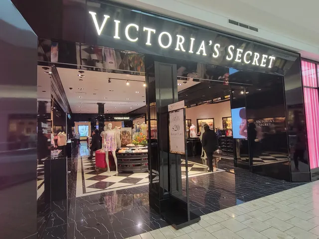 Victoria's Secret & PINK