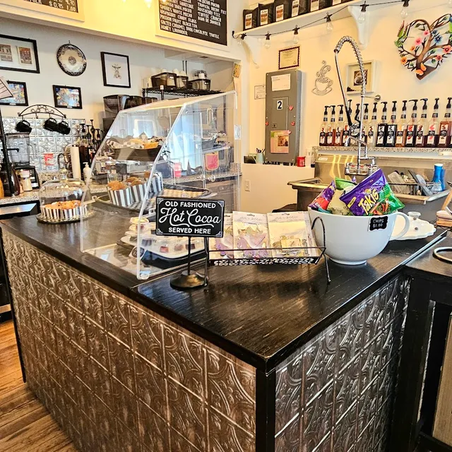 El Kolibri Coffee & Curiosities