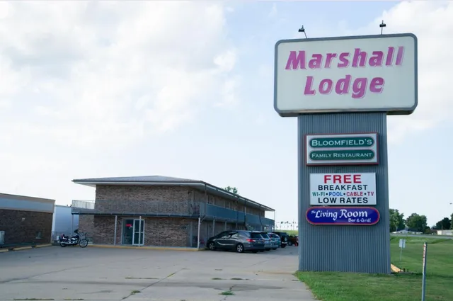 Marshall Lodge By OYO Hwy 65