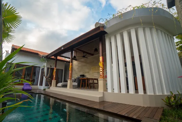 Royani Villa & Restaurant