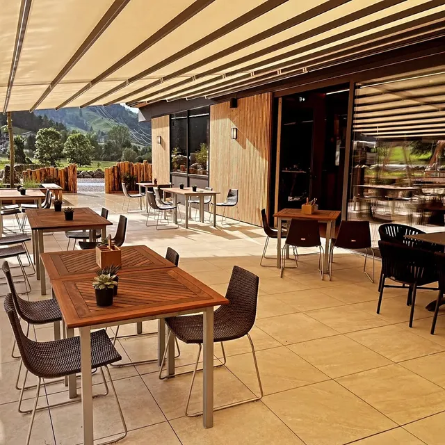 Basta 11 - RESTAURANT Café Bar