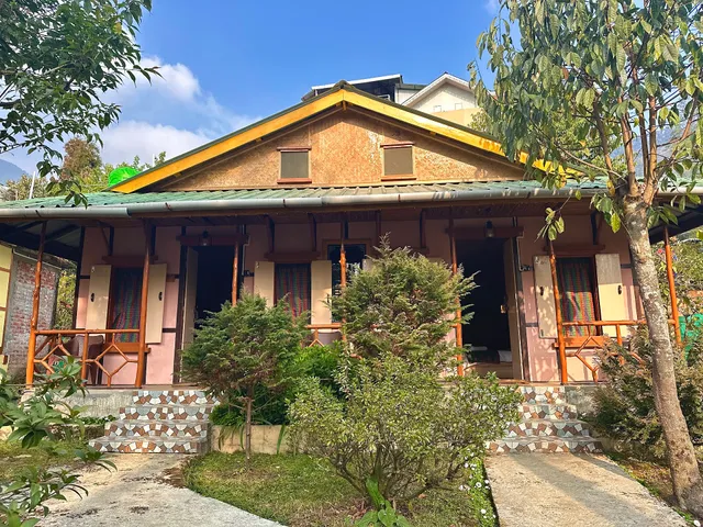 ESHAB HOMESTAY COTTAGES & MENCHU SPA