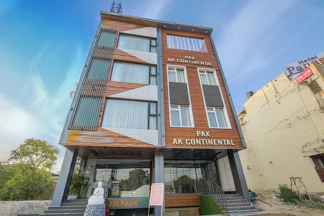 Hotel AK Continental, Zirakpur