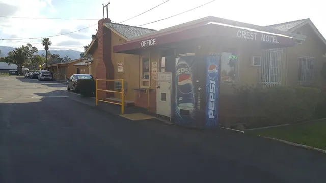 The Crest Motel