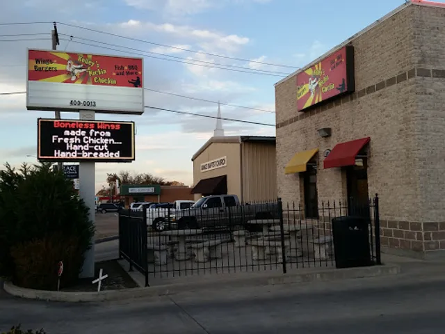 Kelley's Kickin Chickin