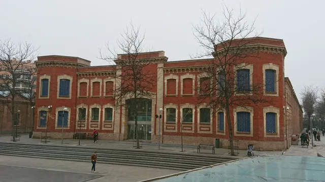 Centro Deportivo Municipal Daoiz and Velarde 1