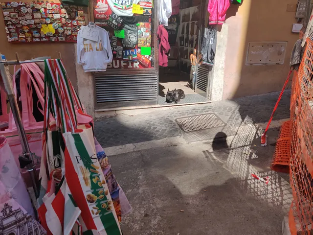 Souvenirs Shop - Best Price Souvenirs in Rome